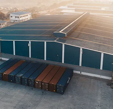 Vista aérea de un estacionamiento